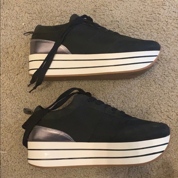 Platform sneakers